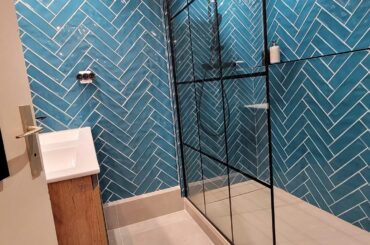 Newly renovated bathroom in Toulouse (France) 1128x2000