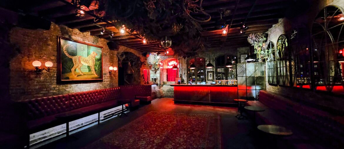 Basement in Little Italy, NYC. [4000x1848]