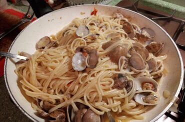 Spaghetti with clams