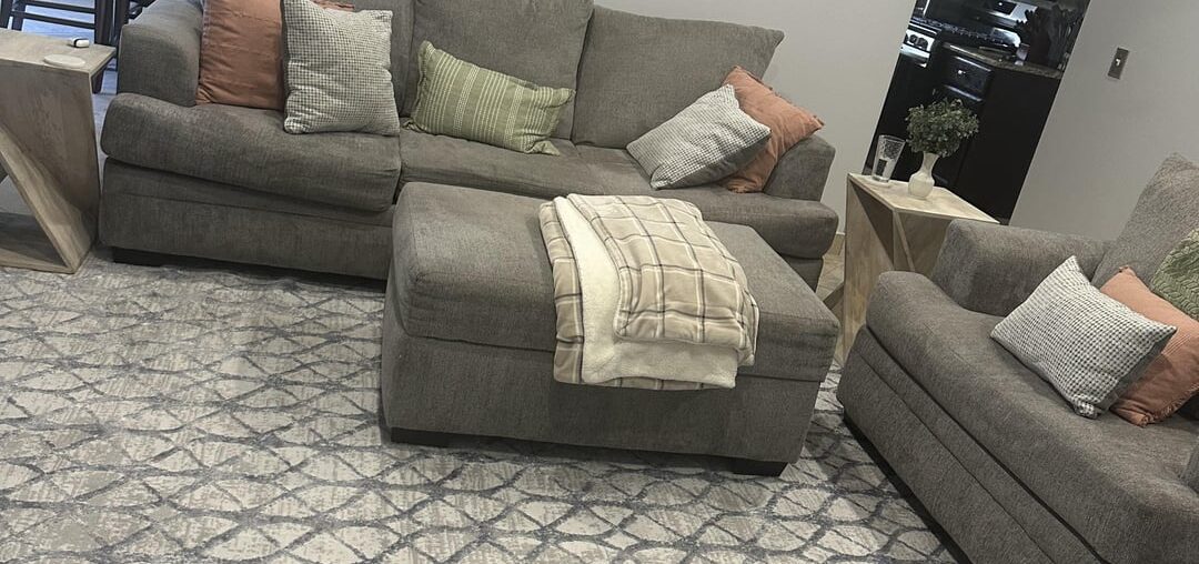 Recommendations for an ottoman tray? Which style would work best?