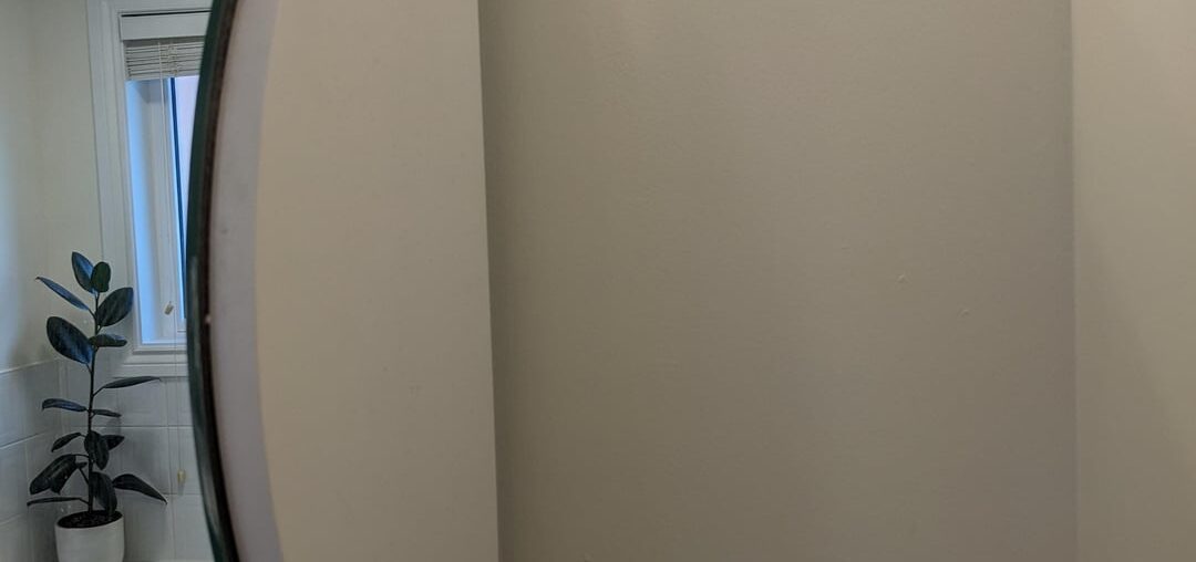 Is it possible to remove this mirror without damaging wall?