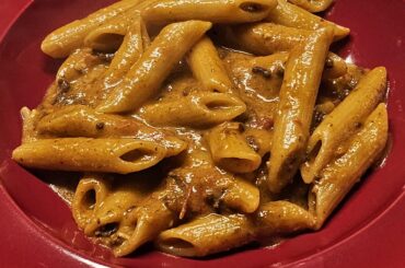 Just some penne al ragù