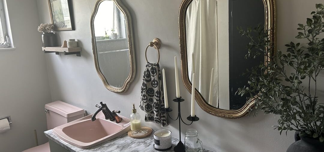 What color to paint my bathroom walls?