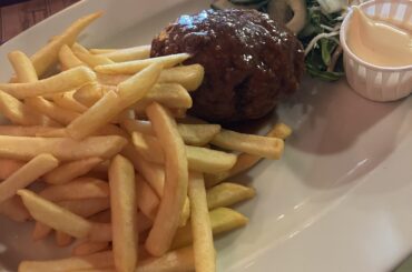 Meatball and fries