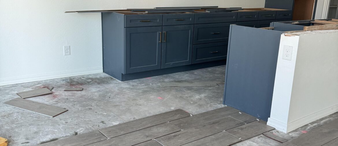 Did we made the right choice with cabinet and tile colors? Do they go together?