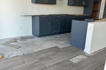 Did we made the right choice with cabinet and tile colors? Do they go together?