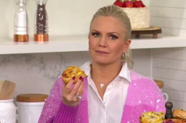 Riccardo's 8-ct Single-Serve French Bread Breakfast Pizza on QVC