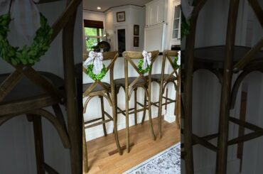 Cozy Cottage Style Dining Room