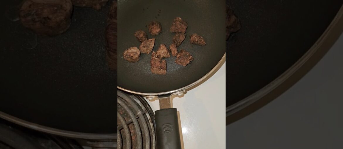 My cat is waiting pt.2 My cat is waiting pt.2