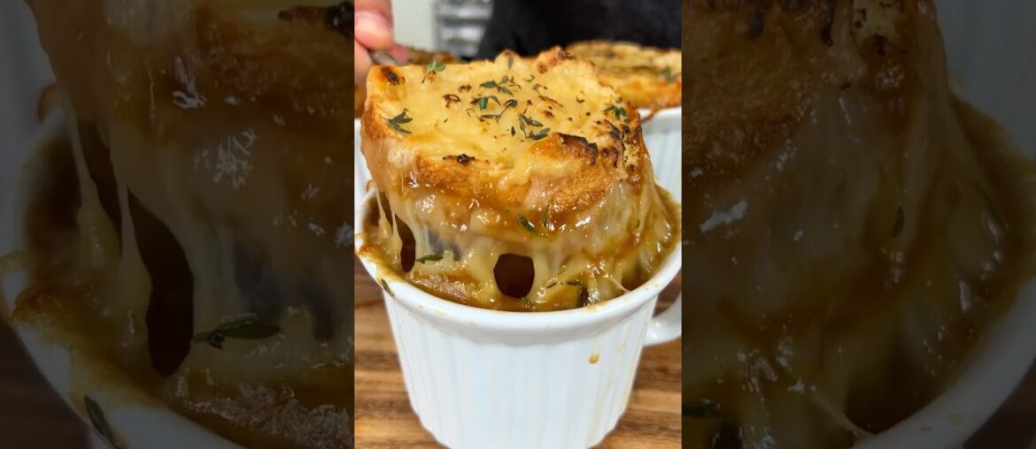 Impress Your Guests With This French Onion Soup Recipe! #easyrecipe #soupseason Impress Your Guests With This French Onion Soup Recipe! #easyrecipe #soupseason