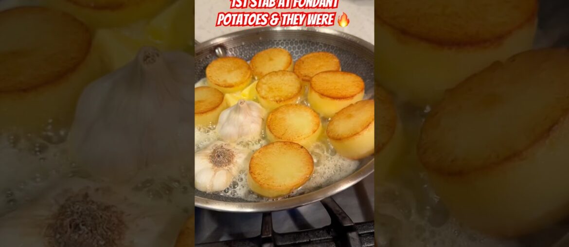 #cooking #homecook #potatorecipe #potatoes #fondantpotatoes #french #frenchrecipe #garlic #butter