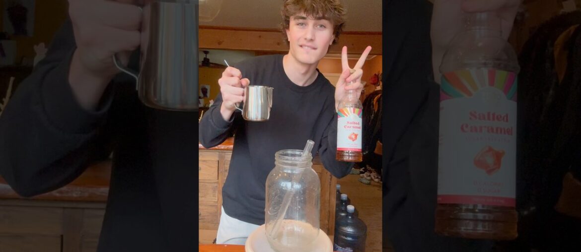 Making my favourite iced coffee #icedlatte #coffee #recipe