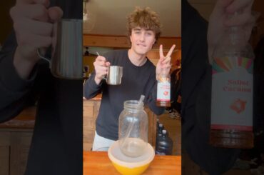 Making my favourite iced coffee #icedlatte #coffee #recipe