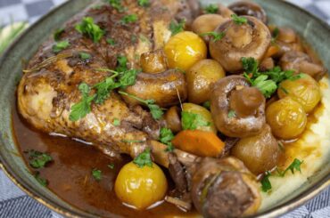 Coq au Vin (French Chicken Stew In Red Wine Beef Stock Sauce)