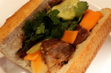 crispy pork belly banh mi