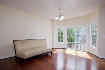 Advice: Kitchen Table/Chairs/ Stools