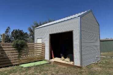 Looking for opinions on color of future roll up door.