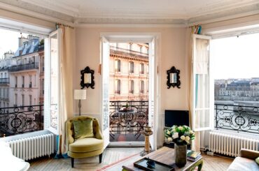 Apartment at the Ile St. Louis Paris [1000 x 667]