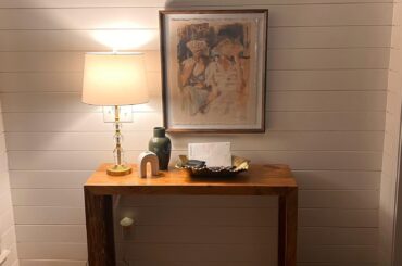 Took ya’ll’s advice for my entryway and cut back a bit