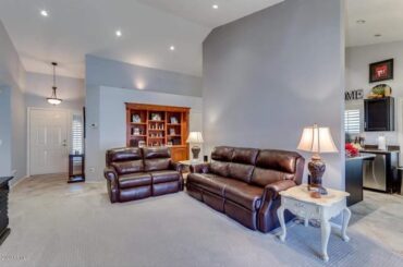 What to do with the wall cabinet to look more modern?