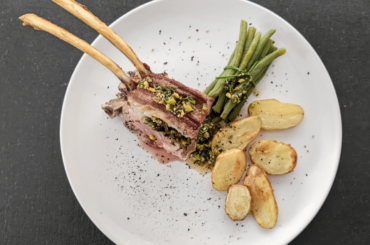 Carré d'agneau aux herbes