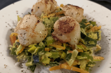 Saint-Jacques, fondue de poireaux au curry