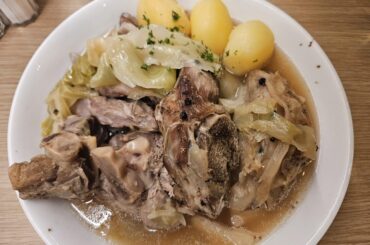 Fårikål - Norway's national dish. All you need is mutton, cabbage, peppercorns, salt... simple and delicious!
