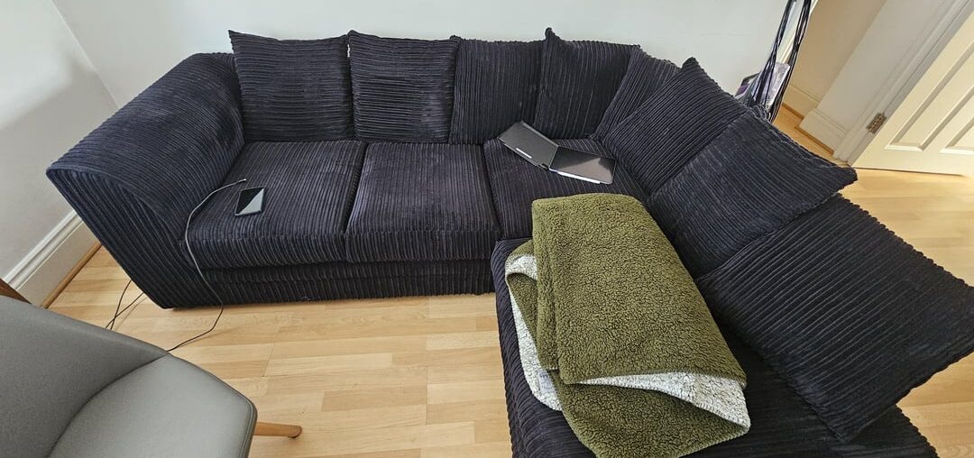 Can't decide how to decorate this room. Need help figuring out complementary colours