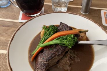 Beefsteak and Pilsner Urquell in Prag