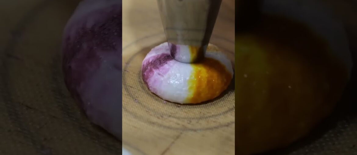 Amazing! This Korean chef has mastered this French desert! Delicious high quality macarons! #food Amazing! This Korean chef has mastered this French desert! Delicious high quality macarons! #food