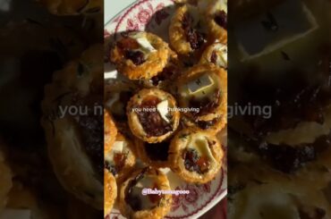 French onion brie puffs with fig jam #thanksgiving #recipe