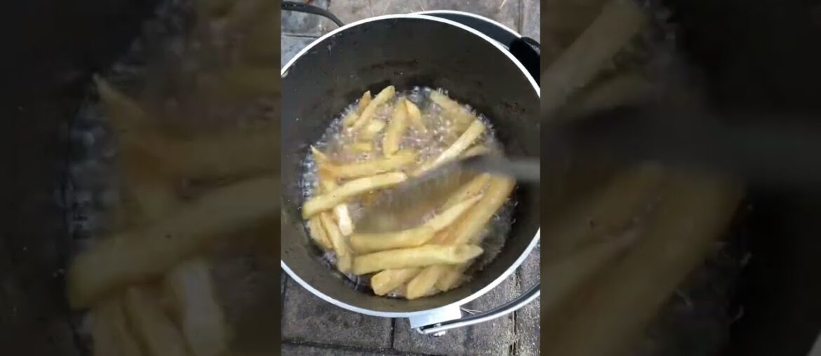 French fries - submerged in Hot Oil #youtubeshorts #short