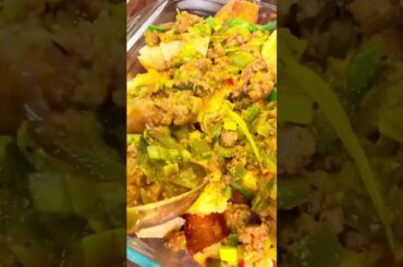 Cornbread vs French bread dressing #thanksgiving #cooking