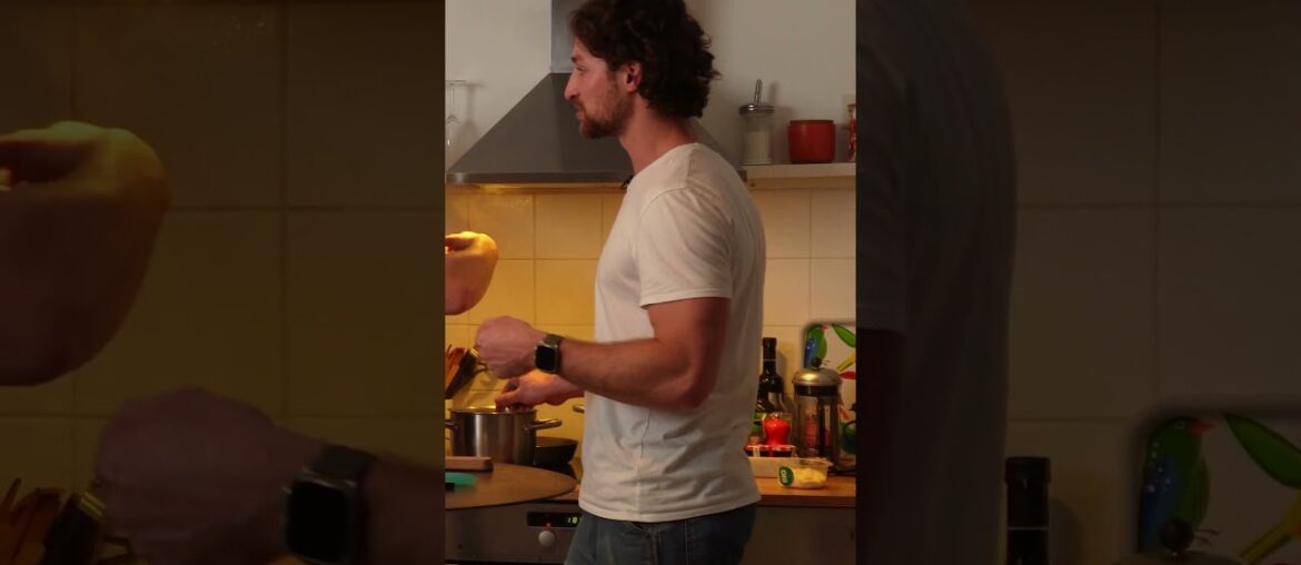 Sympa l'ambiance #pourtoi #funny #drole #copains #fy #fyp #foryoupage #podcasts #food #cooking