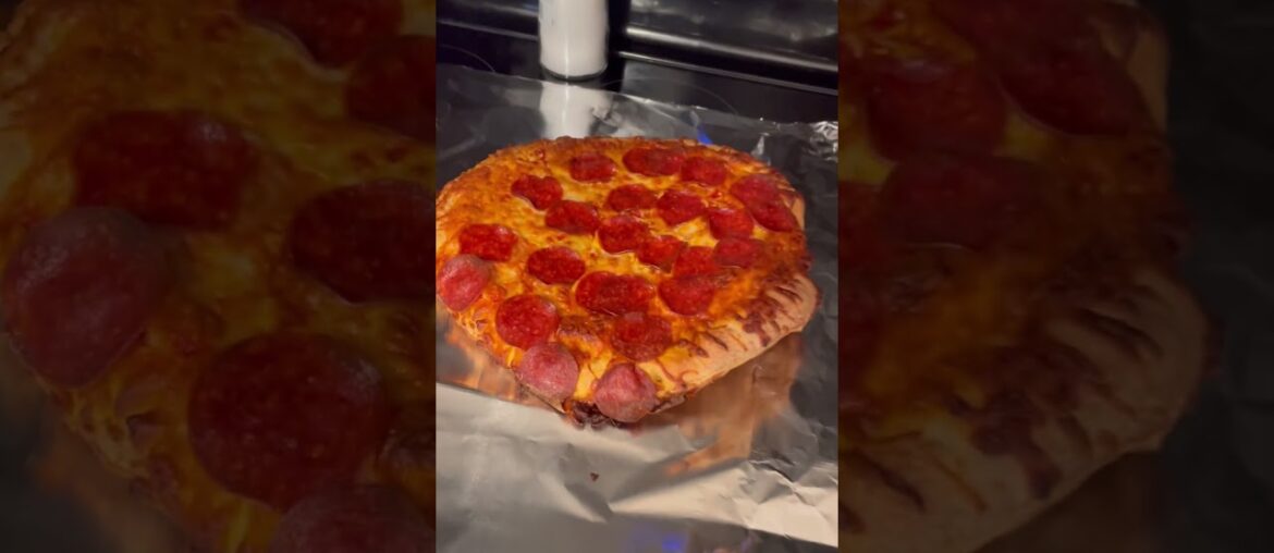 Pizza time #pizza #italy #music #pizzatime #italianfood #italianmusic #funny #gaming #food #gourmet