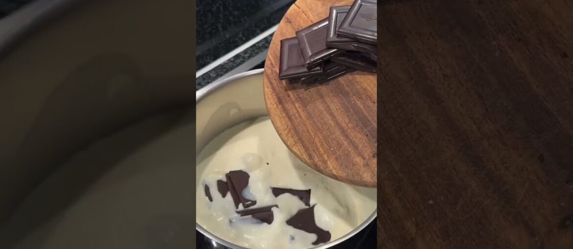 Making french hot chocolate tea #tea #coffee #chocolate #food #christmas #holiday #fyp #goviral #uk