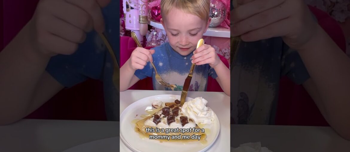 Las Vegas Pink Holiday Christmas Coffee Cafe Henderson French Crepes Cafe De Flores Beautiful Girly