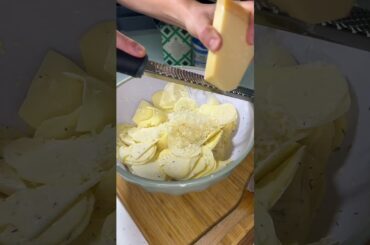 1000 Layer Potato #cookingshorts #cooking #mealsmadeeasy #food #homecooking #gourmet