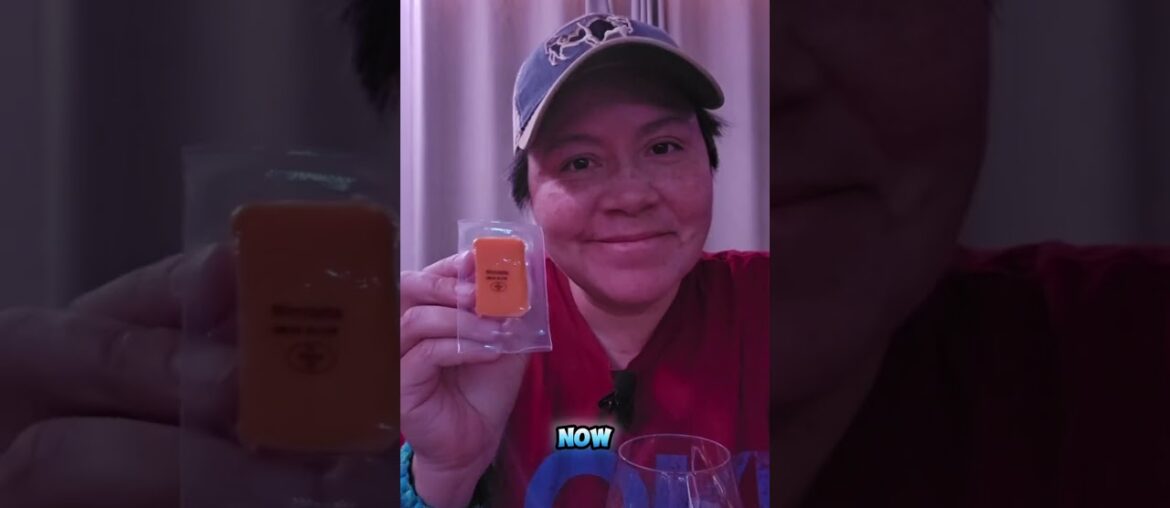 Aldi's Wine&Cheese Advent Calendars Day 2: Palloncini Italian White Wine and French Mimollet Cheese