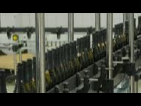 French champagne relabelled as ‘sparkling’ wine’ in Russia French champagne relabelled as 'sparkling' wine' in Russia