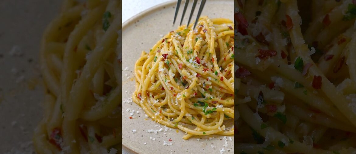 Spaghetti Aglio e Olio #pasta #spaghetti #italianfood #asmr #reelsrecipe
