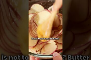 Recipe: Garlic & Sage Roasted Potato Wreath