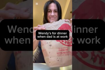 Do you put French fries in your burger? #food #asmr #wendys #dinnerideas #dinner #goldenfries