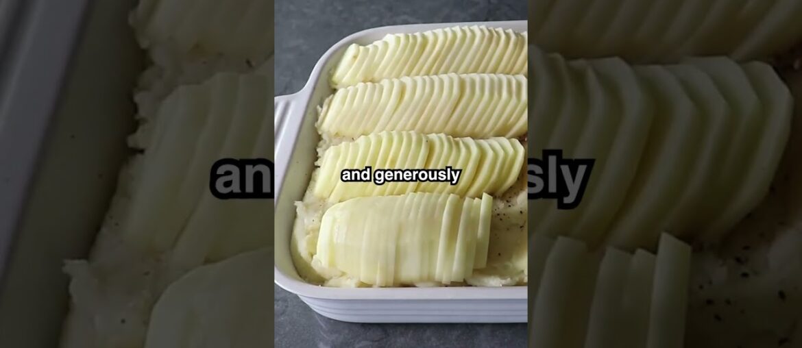 These Mashed Potatoes are a Lowkey Fancy Holiday Side These Mashed Potatoes are a Lowkey Fancy Holiday Side