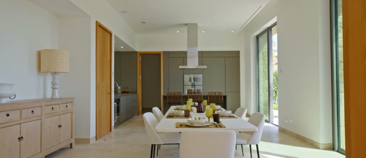 Luxury Resort Living with Panoramic Golf Views | Green 10 Villa 13 Luxury Resort Living with Panoramic Golf Views | Green 10 Villa 13