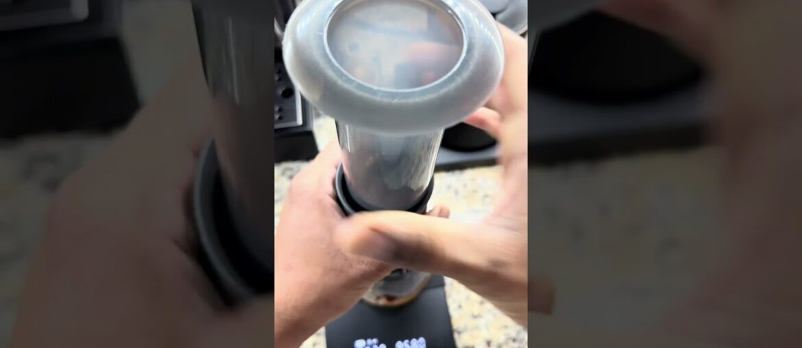 James Hoffmann’s Aeropress recipe featuring my cat on the audio. #coffee #aeropress #coffee