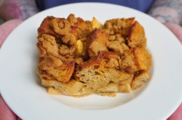 Warm, Soft and Crispy - Easy Apple Cinnamon French Toast Bake