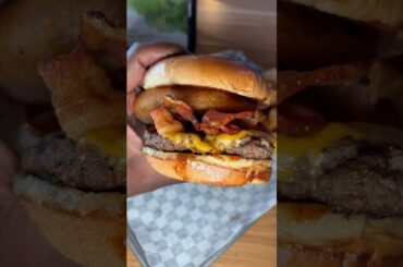 BEST SMASHBURGER EVER #food #foodie #burger #fries #shorts