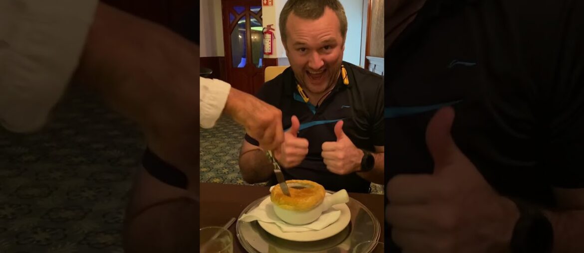 Onion soup so good. French restaurant