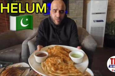 We have a MONSTER BREAKFAST in JHELUM PAKISTAN | FOOD VLOG | TFT